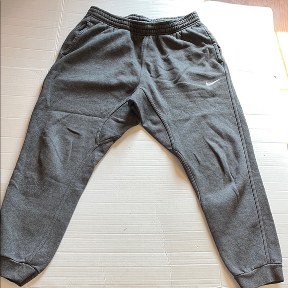 Nike-L-Gray-mid rise, joggers, tapered, fleece, swoosh, drawstring, Sweatpants. - Picture 1 of 15